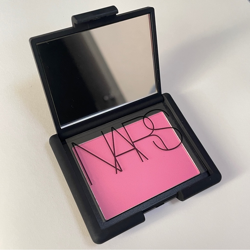 MOVING SALE! NARS Blush in Desire